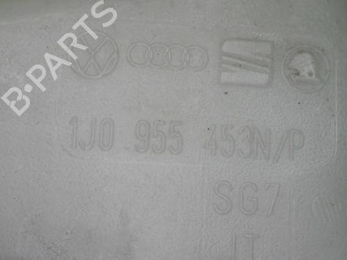 Windscreen washer tank SEAT LEON (1M1) 1.6 16 V | BP15775599C113 
