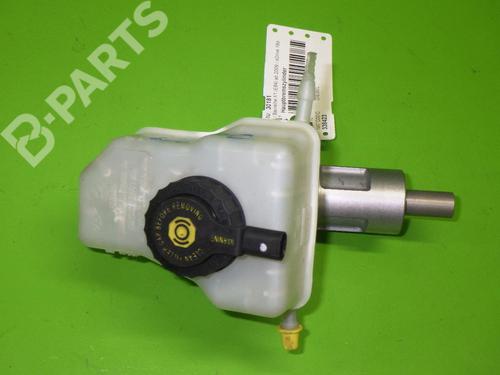 Used Brake master cylinder BMW X1 (E84) sDrive 18 d (143 hp) 6392660