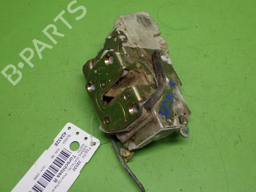 Used Front right lock NISSAN NAVARA (D22) 2.5 D 4x4 (133 hp) 26304411