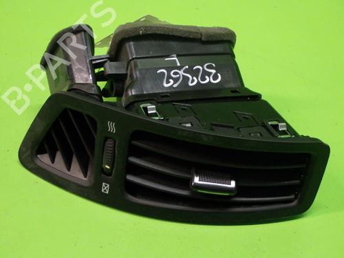 Used Air vent KIA CEE'D Hatchback (ED) 1.6 CVVT (125 hp) 33041881