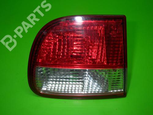 Achterlicht kofferdeksel achterklep links SEAT LEON (1M1) 1.6 16 V (105 hp) 6655398