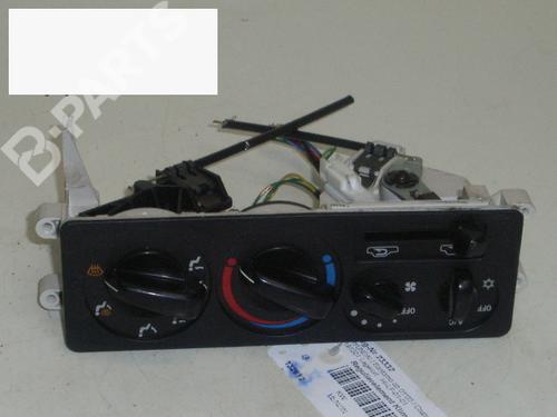 Used Climate control HYUNDAI SANTAMO 2.0 16V (139 hp) 6342687