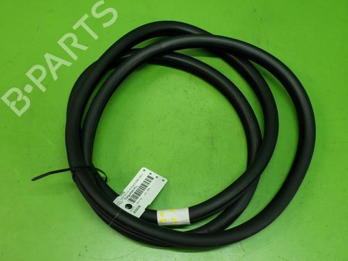 Used Rubber door seal BMW 5 (F10) 520 d (190 hp) 18251277