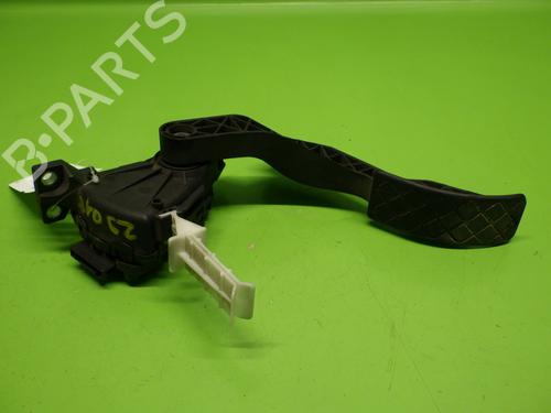 Used Pedal VW BORA I (1J2) 1.9 TDI (101 hp) 20610589