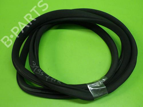 Used Rubber door seal MERCEDES-BENZ C-CLASS (W203) C 200 Kompressor (203.042) (163 hp) 23447338