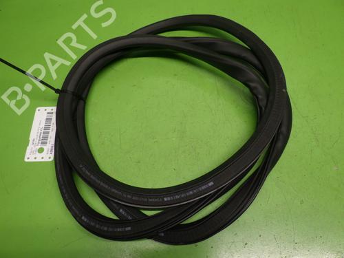 Used Rubber door seal OPEL ASTRA K (B16) 1.2 Turbo (68) (145 hp) 27601578