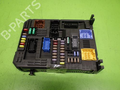 Used Fuse box OPEL CORSA F (P2JO) CORSA-e (68) (136 hp) 28068275