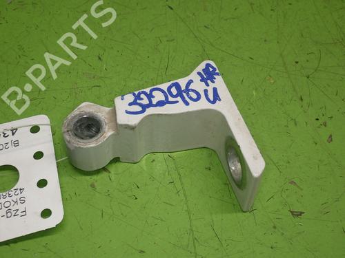 Used Hinge/Door check strap SKODA OCTAVIA III Combi (5E5, 5E6) 2.0 TDI (150 hp) 29739887