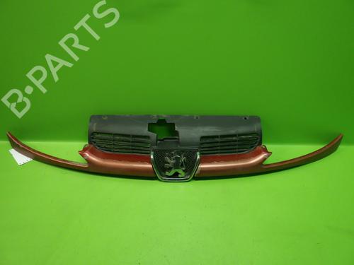 Grill PEUGEOT 206 Hatchback (2A/C) 1.1 i (60 hp) 24535678