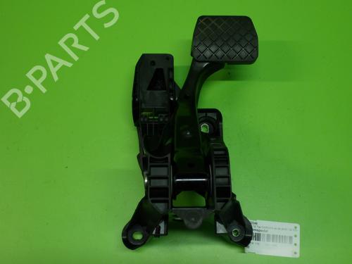 Pédale de frein AUDI Q2 (GAB, GAG) 2.0 TDI quattro (150 hp) 30739685