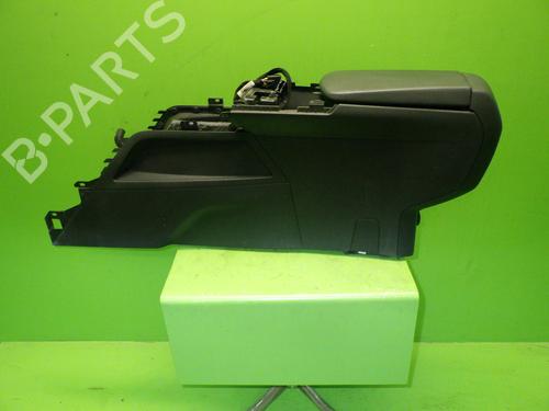 Kopholder/Genstandsholder PEUGEOT 3008 I MPV (0U_) 1.6 HDi (109 hp) 25730973