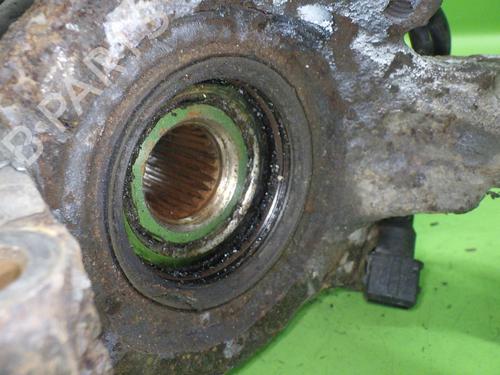 Left front steering knuckle MITSUBISHI CARISMA (DA_) 1.8 GDI (DA2A) | BP29602220M25 