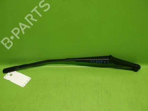 Used Front windshield wiper arm AUDI Q2 (GAB, GAG) 2.0 TDI quattro (150 hp) 30332111
