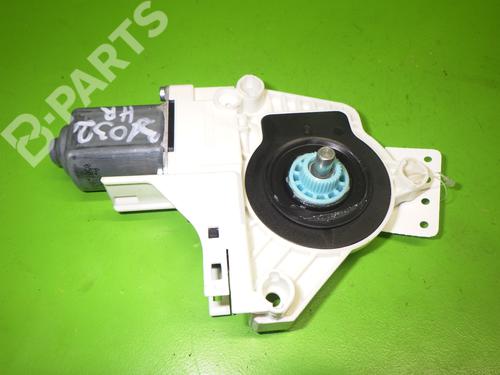 Used Right rear window motor AUDI Q3 (8UB, 8UG) 2.0 TDI quattro (177 hp) 8821031