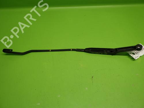 Used Front windshield wiper arm AUDI A4 B5 Avant (8D5) 2.4 quattro (165 hp) 21209867