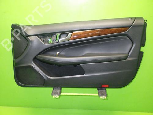 Guarnecido delantero derecho MERCEDES-BENZ C-CLASS Coupe (C204) C 250 (204.347) (204 hp) 13094768