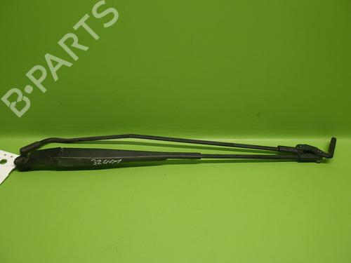 Used Front windshield wiper arm TOYOTA AYGO (_B1_) 1.0 (KGB10_, KGB10R) (68 hp) 31934948