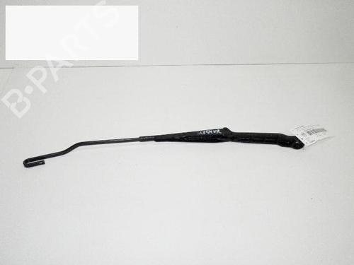 Used Front windshield wiper arm VW POLO (6N2) 1.0 (50 hp) 14706643