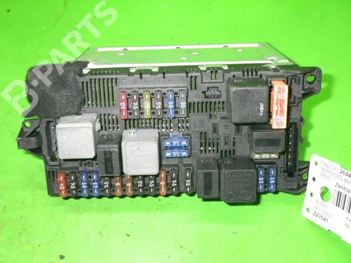 Used Fuse box MERCEDES-BENZ E-CLASS (W211) E 240 (211.061) (177 hp) 6362136