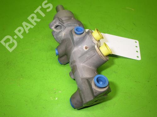 Brake master cylinder OPEL MOVANO A Platform/Chassis (X70) 2.5 DTI (ED, HD, UD0, UD4) | BP9073057M77 