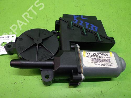 Rudehejsemotor forskærm venstre VW POLO IV (9N_, 9A_) 1.2 12V (64 hp) 30365639