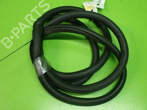 Used Rubber door seal VW CADDY III MPV (2KB, 2KJ, 2CB, 2CJ) 1.9 TDI (105 hp) 21676002