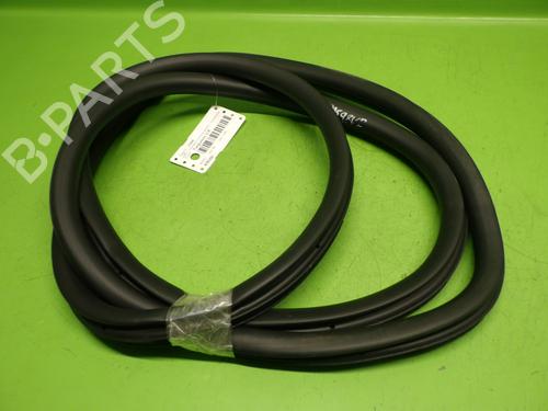 Used Rubber door seal OPEL GRANDLAND / GRANDLAND X (A18, P1UO) 1.2 (75) (131 hp) 27976674