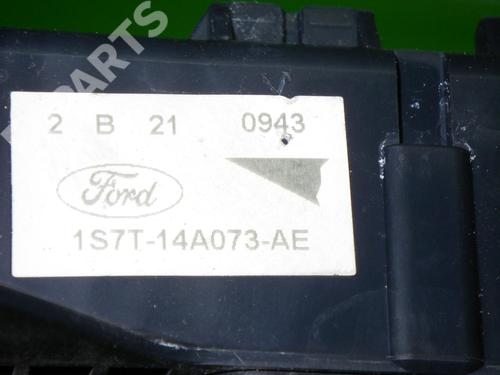 Fuse box FORD MONDEO III (B5Y) 2.5 V6 24V | BP6374172E1 