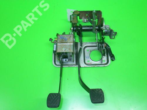 Used Pedal OPEL AGILA B (H08) 1.0 (F68) (68 hp) 6366572