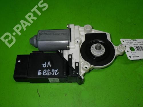 Rudehejsemotor forskærm højre VW BORA I (1J2) 1.6 16V (105 hp) 6653123