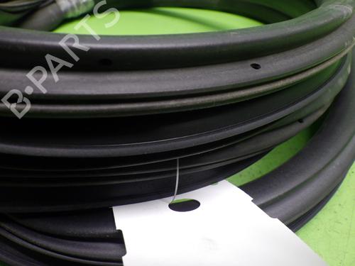 Rubber door seal NISSAN NAVARA NP300 (D40) 2.5 dCi 4WD | BP29901216C142