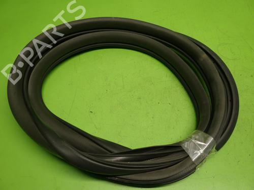 Rubber door seal NISSAN NAVARA NP300 (D40) 2.5 dCi 4WD | BP29901216C142