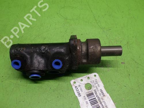 Used Brake master cylinder AUDI 80 B3 Saloon (893, 894, 8A2) 1.8 S (90 hp) 28712082