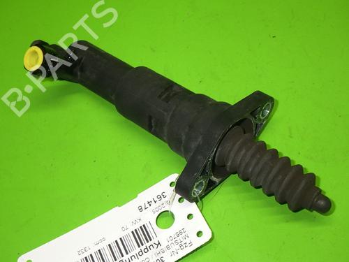 Used Clutch slave cylinder MITSUBISHI COLT VI (Z3_A, Z2_A) 1.3 (Z21A) (95 hp) 14735705
