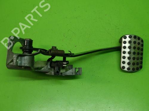 Used Break pedal MERCEDES-BENZ SLK (R170) 200 (170.435) (136 hp) 16939807