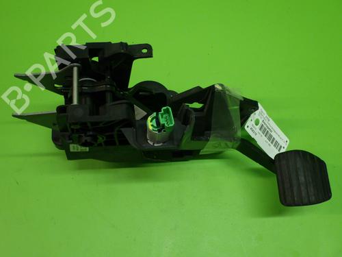 Used Break pedal SMART FORFOUR Hatchback (453) 1.0 (453.042, 453.043) (71 hp) 17511891
