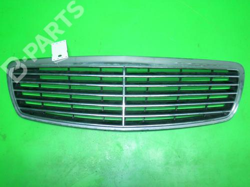 Used Grille MERCEDES-BENZ E-CLASS (W211) E 240 (211.061) (177 hp) 6362227