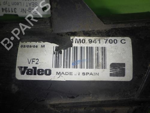 Right front fog light SEAT LEON (1M1) 1.6 16 V | BP15775597C31 