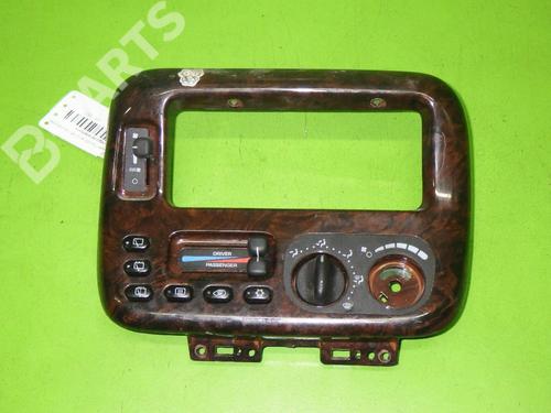 Used Climate control CHRYSLER VOYAGER / GRAND VOYAGER III (GS_, NS_) 3.3 i (158 hp) 6383542
