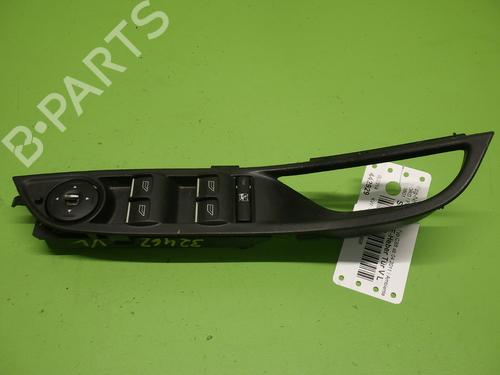 Used Left front window switch Left front window switch FORD FOCUS III Turnier 1.0 EcoBoost (100 hp) 33221263 33221263