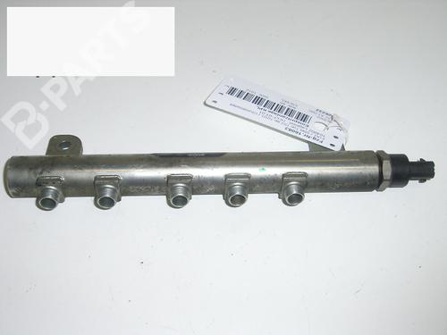Used Injection rail FIAT STILO (192_) 1.9 JTD (192_XE1A) (115 hp) 6341670