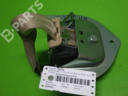 Used Rear center seatbelt ALFA ROMEO 159 (939_) 2.4 JTDM (939AXD12, 939AXD1B) (200 hp) 6655773