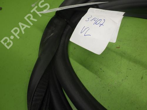 Rubber door seal OPEL INSIGNIA B Grand Sport (Z18) 1.5 (68) | BP28006652C142