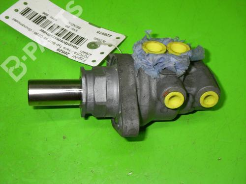 Used Brake master cylinder TOYOTA YARIS (_P1_) 1.0 (SCP10_, SCP10R) (68 hp) 6363463