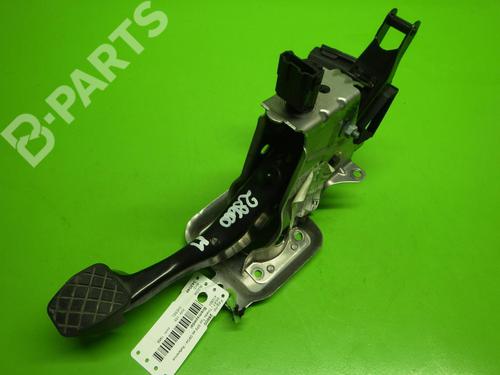 Used Break pedal SEAT TOLEDO III (5P2) 2.0 TDI 16V (140 hp) 6393880