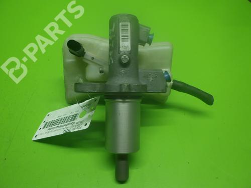 Used Brake master cylinder AUDI A4 B6 (8E2) 2.5 TDI quattro (180 hp) 10868121