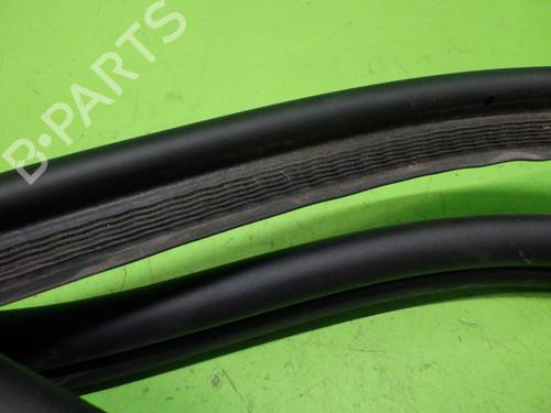 Rubber door seal OPEL GRANDLAND / GRANDLAND X (A18, P1UO) 1.2 (75) | BP27350914C142 