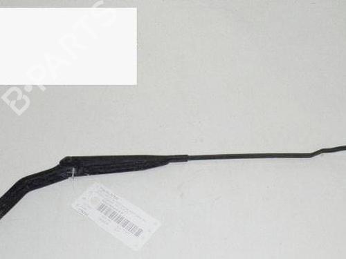 Used Front windshield wiper arm VW GOLF III (1H1) 1.8 (75 hp) 14707395