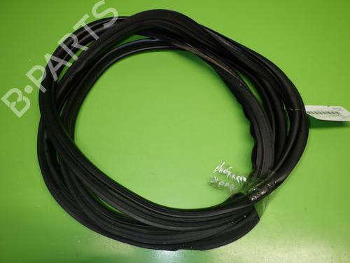 Used Rubber door seal ALFA ROMEO GT (937_) 1.9 JTD (937CXN1B) (150 hp) 16973318