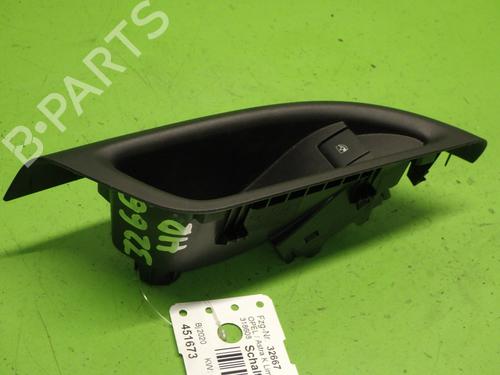 Used Right rear window switch Right rear window switch 38257397 38257397
